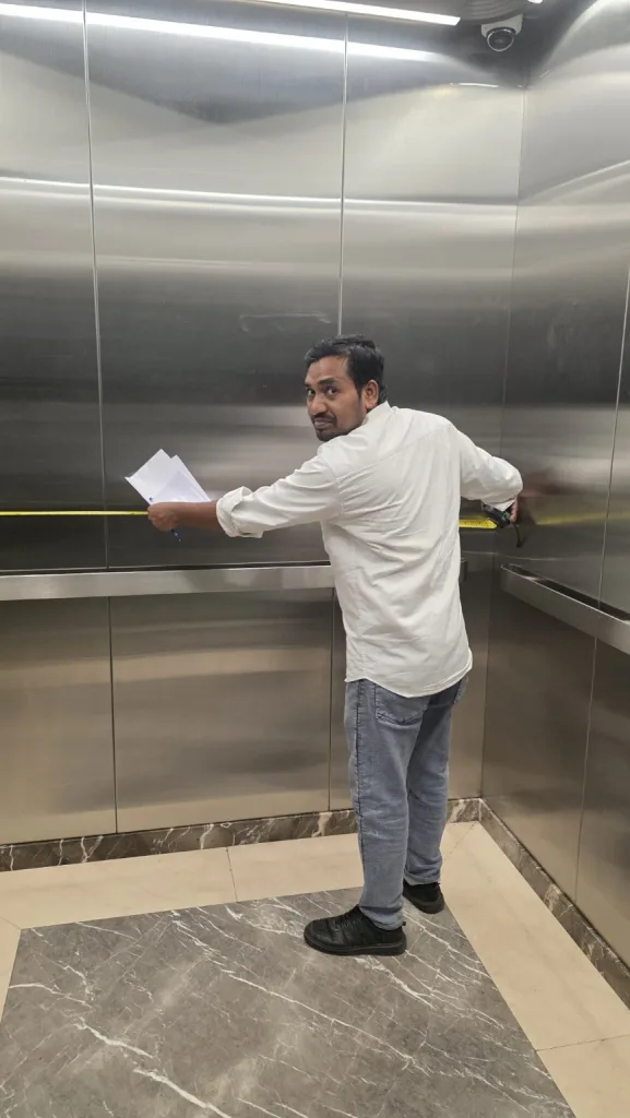 Service Lifts measurement in the cabin